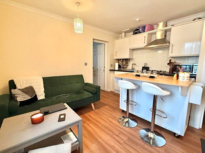 1 Bedroom Flat To Rent In Clarendon Road, LU2