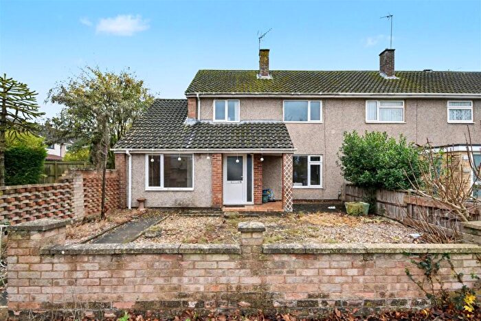 3 Bedroom End Of Terrace House To Rent In Taunton Avenue, Corby, NN18