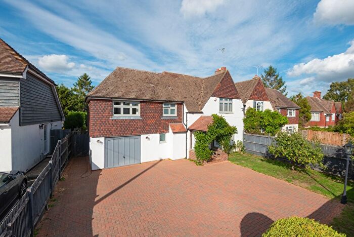 4 Bedroom Semi-Detached House For Sale In Sissinghurst Road, Biddenden, TN27