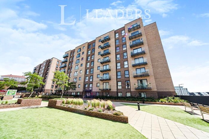 2 Bedroom Flat To Rent In Stirling Drive, Luton, Bedfordshire, LU2