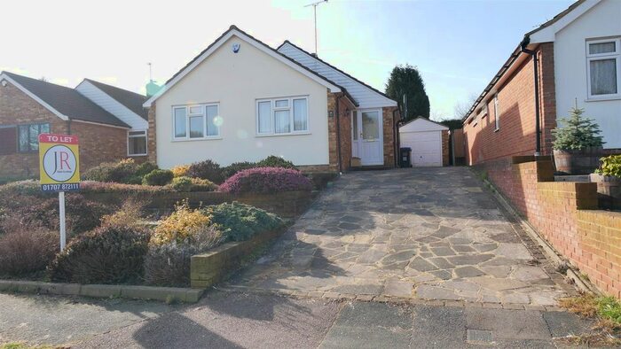 2 Bedroom Detached Bungalow To Rent In Brookside Crescent, Cuffley, EN6