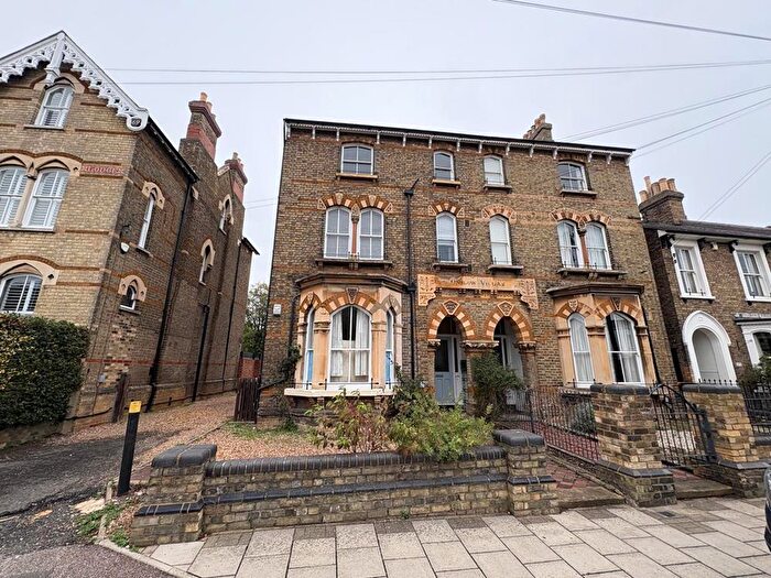 1 Bedroom Apartment To Rent In The Grove, Bedford, MK40
