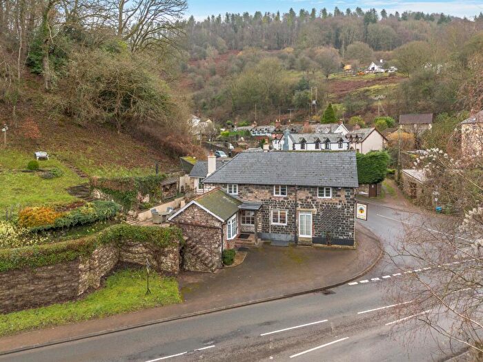 4 Bedroom Detached House For Sale In Redbrook, Monmouth, NP25