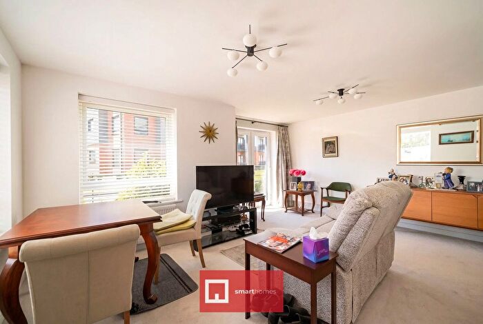 2 Bedroom Flat For Sale In Light Hall Lane, Shirley, Solihull, B90