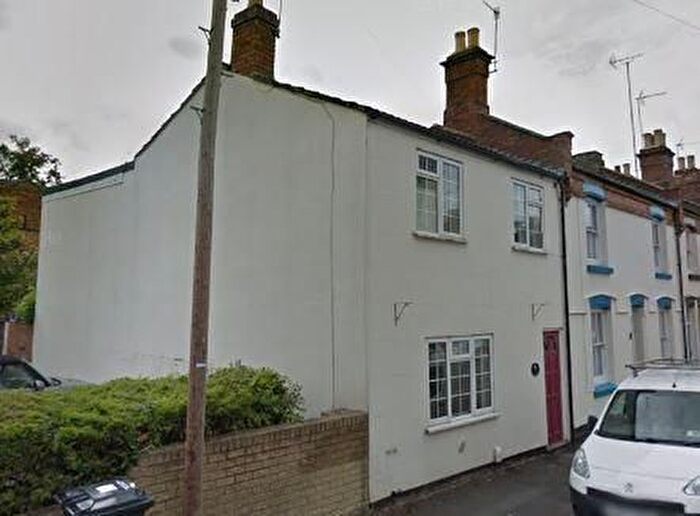 4 Bedroom Property To Rent In Cross Street, Leamington Spa, CV32