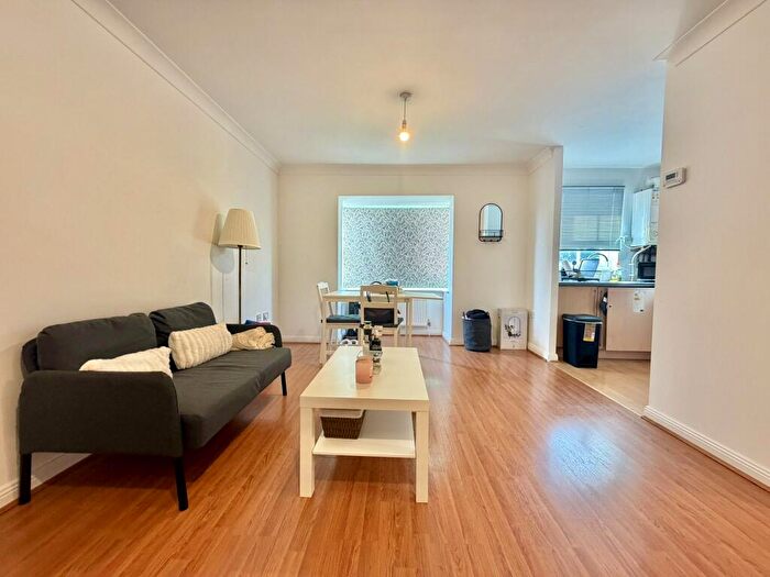 2 Bedroom Flat To Rent In St Martin At Bale Court, Rose Lane, Norwich, NR1