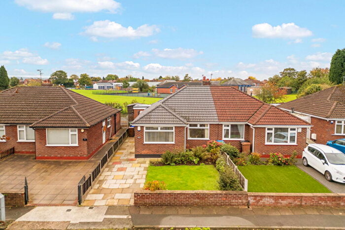2 Bedroom Semi-Detached Bungalow For Sale In Low Wood Road, Dane Bank, Denton, Manchester, M34