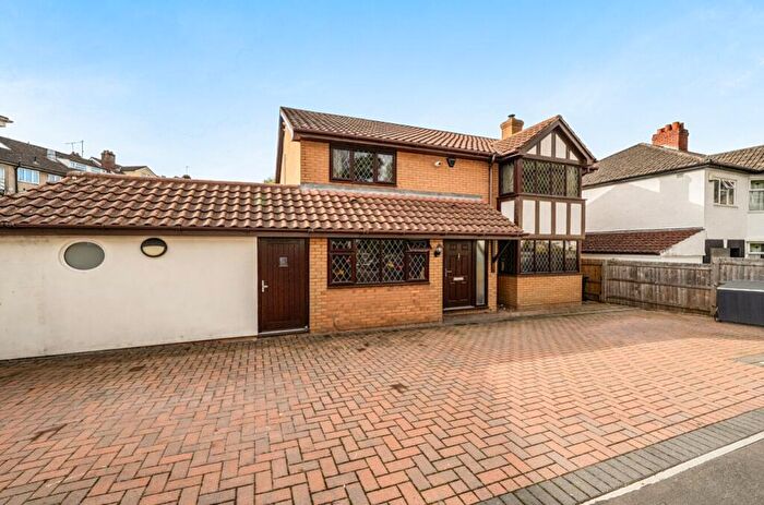 4 Bedroom Detached House For Sale In Glen Drive, Bristol, BS9