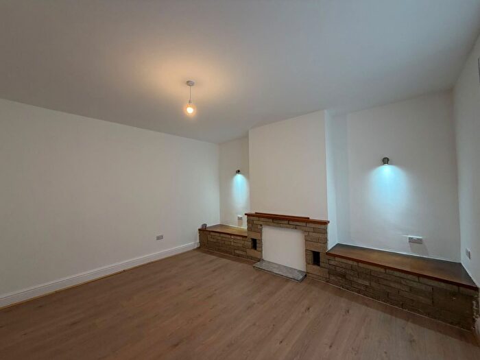 2 Bedroom Terraced House To Rent In Blackmoorfoot Road, Huddersfield, HD4