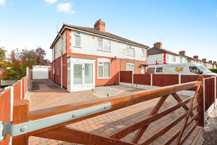 3 Bedroom Semi-Detached House For Sale In Northfield Avenue, Wigston, LE18