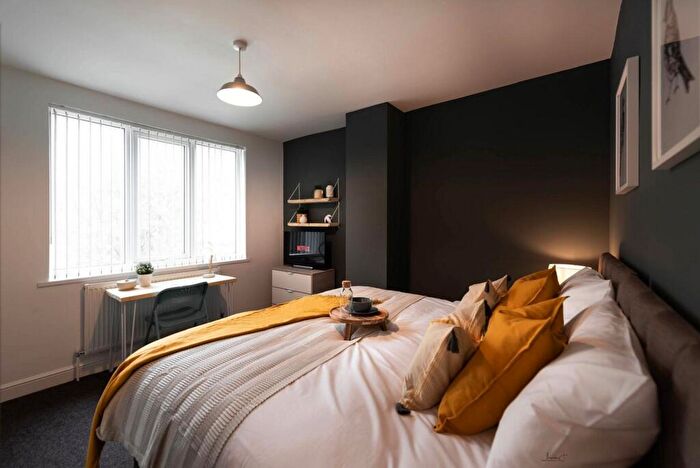 4 Bedroom Serviced Apartments For Sale In Roberts Road, Doncaster, DN4