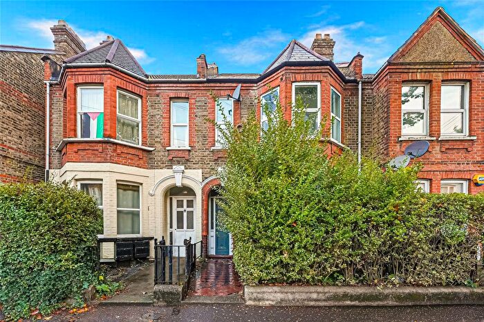1 Bedroom Flat For Sale In Carr Road, Walthamstow, London, E17