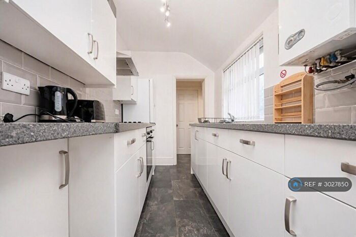 3 Bedroom Terraced House To Rent In Shelton New Road, Stoke-On-Trent, ST4
