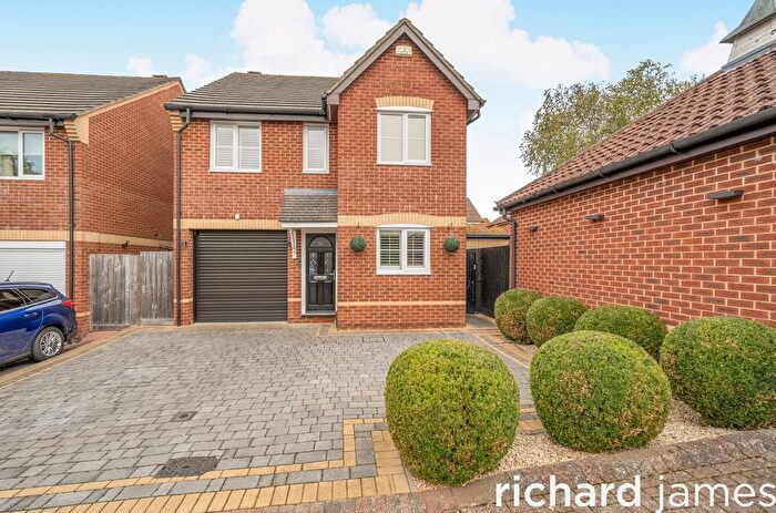 3 Bedroom Detached House For Sale In Tracy Close, Abbey Meads, Swindon, SN25