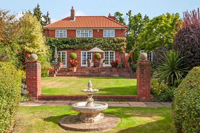 5 Bedroom Detached House For Sale In Keswick Road, Norwich, NR4