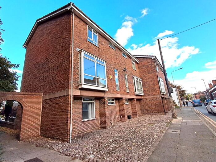 4 Bedroom End Of Terrace House To Rent In Rookery Close, Nantwich, CW5