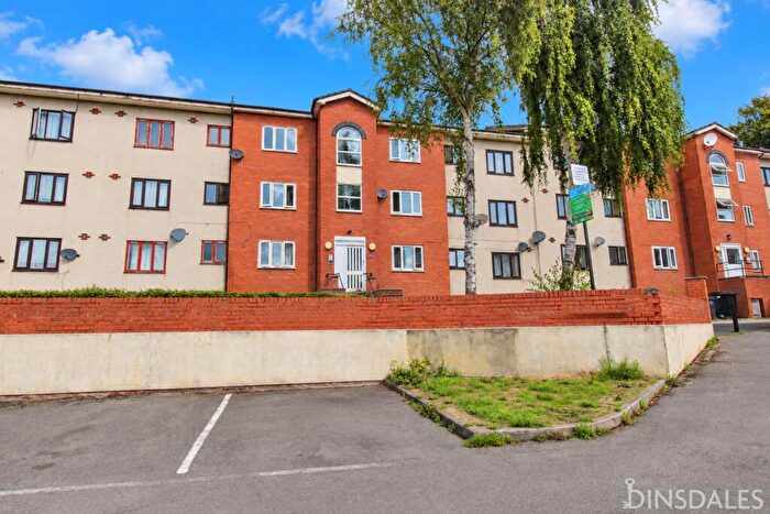3 Bedroom Apartment To Rent In Regency Court, Girlington, Bradford, BD8