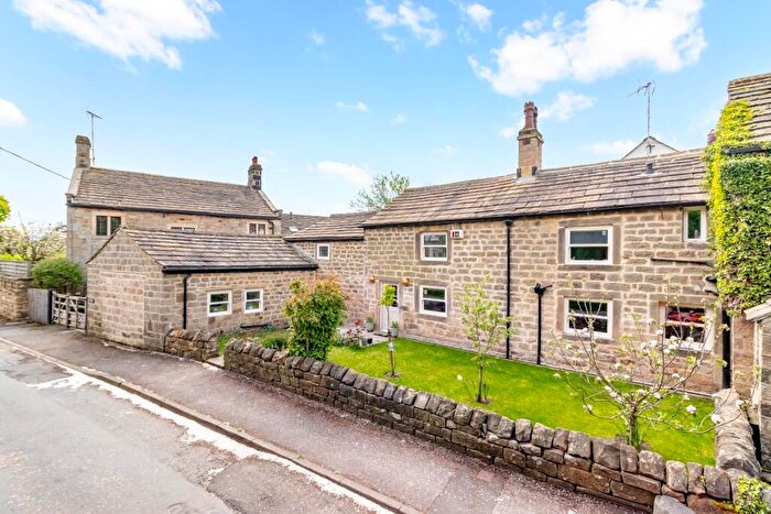 3 Bedroom House For Sale In Weeton Lane, Weeton, Leeds, LS17