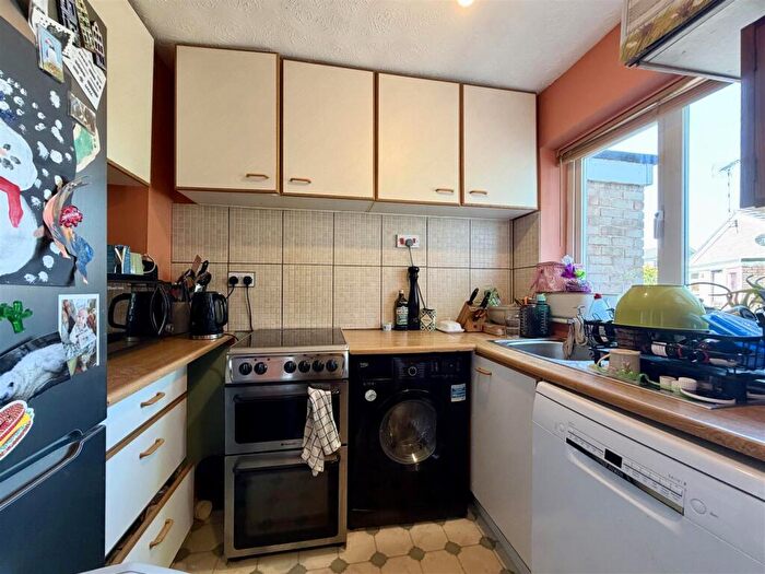 2 Bedroom End Of Terrace House For Sale In Blakemore Close, Hereford, HR2