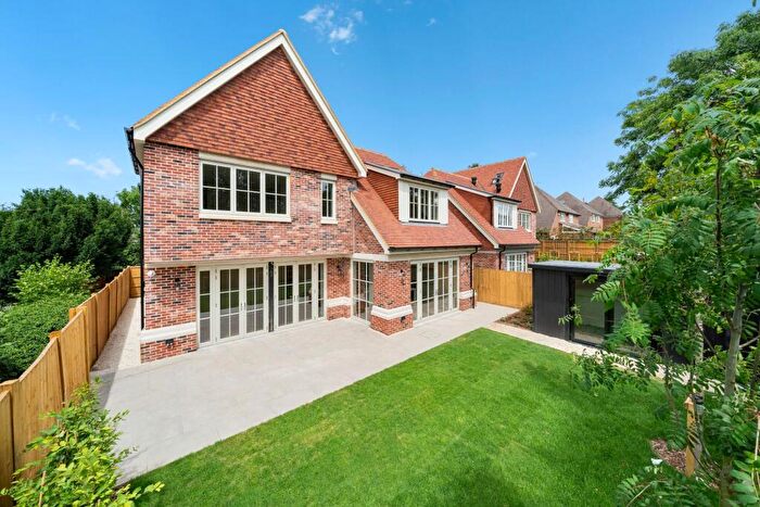 5 Bedroom Detached House For Sale In Hogshill Lane, Cobham, KT11