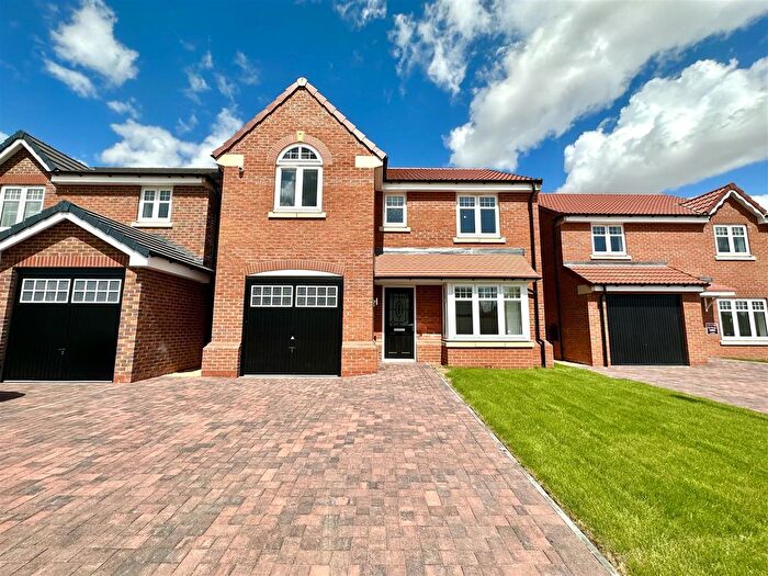 4 Bedroom Detached House For Sale In Orpington Way, Bilsthorpe, Newark, NG22