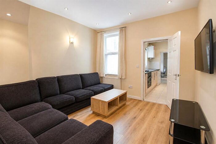 7 Bedroom Terraced House To Rent In Heeley Road, Birmingham, B29