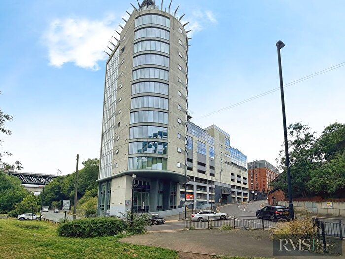 2 Bedroom Flat For Sale In Forth Banks, Newcastle Upon Tyne, NE1