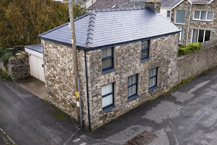 2 Bedroom Cottage For Sale In Oxford Street, Aberaeron, SA46