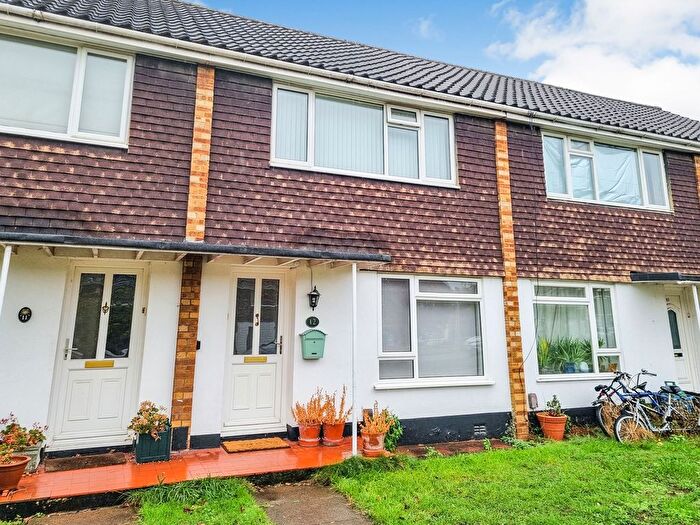 2 Bedroom Terraced House To Rent In Brinsworth Close, Twickenham, TW2