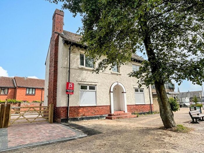 Property To Rent In South Street, Lancing, BN15