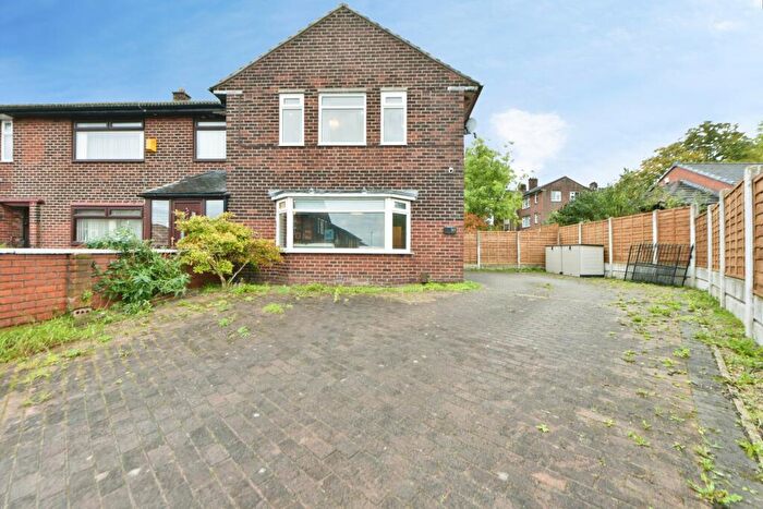 3 Bedroom Semi-Detached House For Sale In St. Kildas Avenue, Manchester, M43