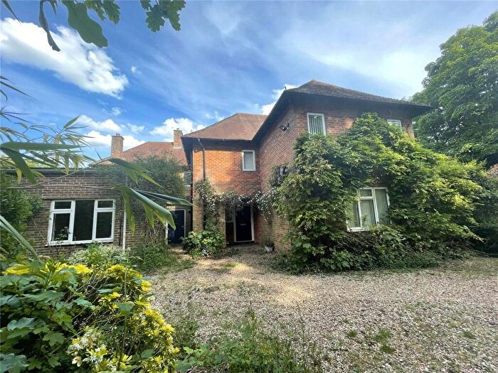 5 Bedroom Detached House To Rent In Love Lane, Donnington, Newbury, Berkshire, RG14