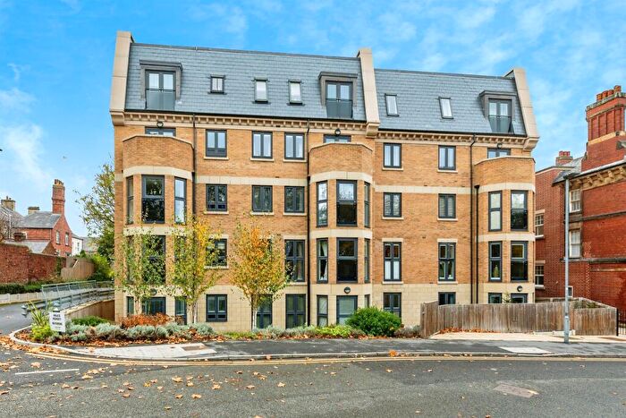 2 Bedroom Apartment For Sale In Berneslai Close, Barnsley, S70