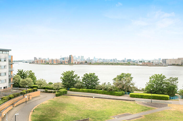 2 Bedroom Apartment For Sale In Tideslea Path, Thamesmead, SE28