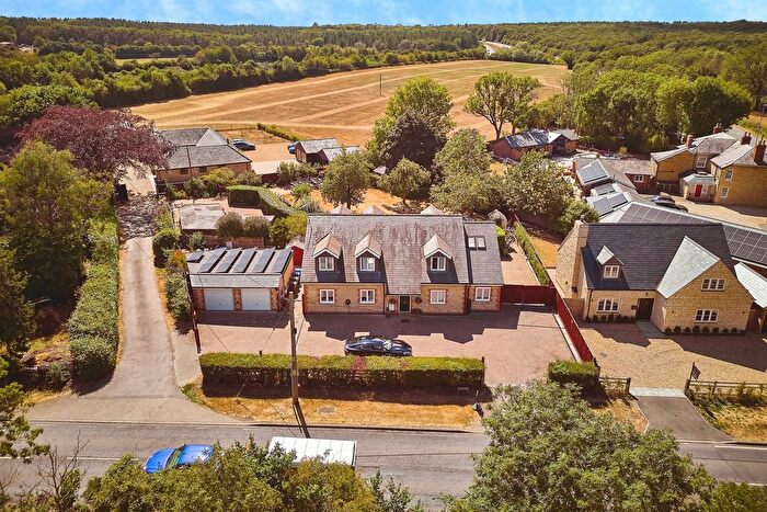 7 Bedroom Detached Bungalow For Sale In Buckingham Road, Silverstone, Silverstone, NN12