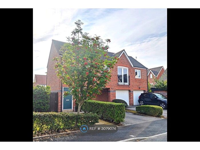 2 Bedroom Flat To Rent In West Timperley, Altrincham, WA14
