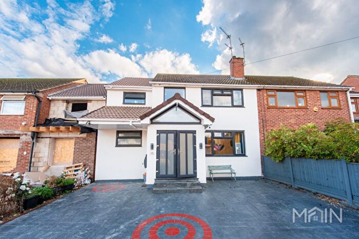 5 Bedroom Semi-Detached House For Sale In Heddington Way, Wigston, LE2