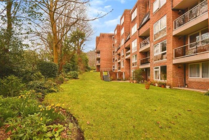 1 Bedroom Flat To Rent In Homewaye House, Bournemouth, BH4