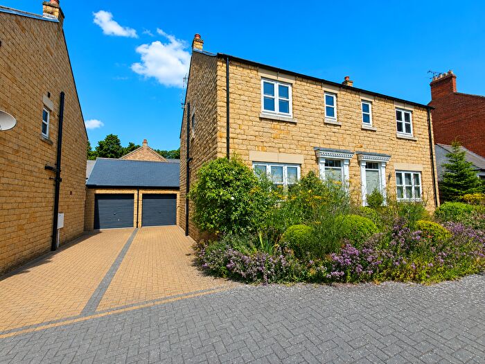 3 Bedroom Semi-Detached House For Sale In Reeth Road, Richmond, DL10