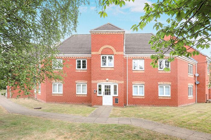 2 Bedroom Flat For Sale In Smallshire Close, Wednesfield, Wolverhampton, WV11