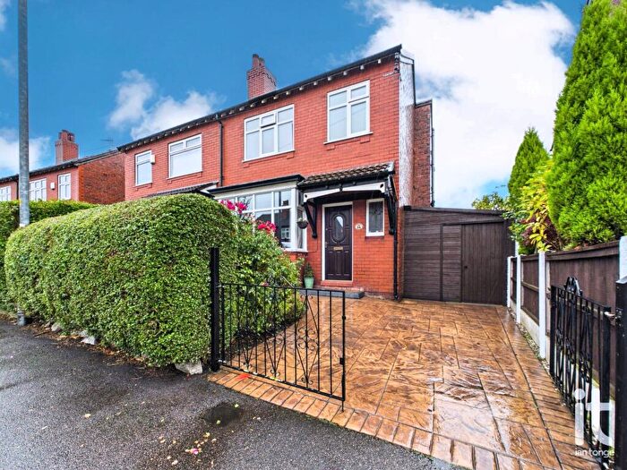 3 Bedroom Semi-Detached House For Sale In Bonis Crescent, Great Moor, Stockport, SK2