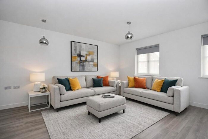 2 Bedroom Maisonette For Sale In Valerian Way, Leighton Buzzard, LU7