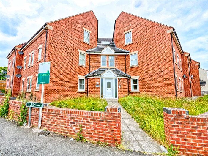 2 Bedroom Property To Rent In Heath Road, Holmewood, S42