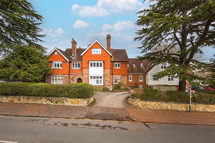 3 Bedroom Flat For Sale In Rodmell Place, Tunbirdge Wells, Kent, TN2