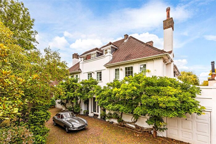 7 Bedroom Detached House To Rent In Priory Lane, London, SW15