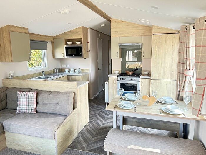 2 Bedroom Mobile/park Home For Sale In Malvern View Country Amp; Leisure Park, Stanford Bishop Worcester, WR6