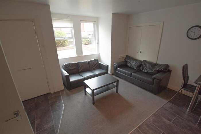 3 Bedroom Terraced House To Rent In Wrangthorn Avenue, Hyde Park, Leeds, West Yorkshire, LS6
