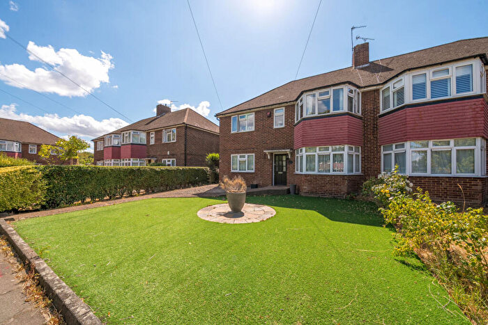 2 Bedroom Maisonette For Sale In Princes Close, Sidcup, DA14