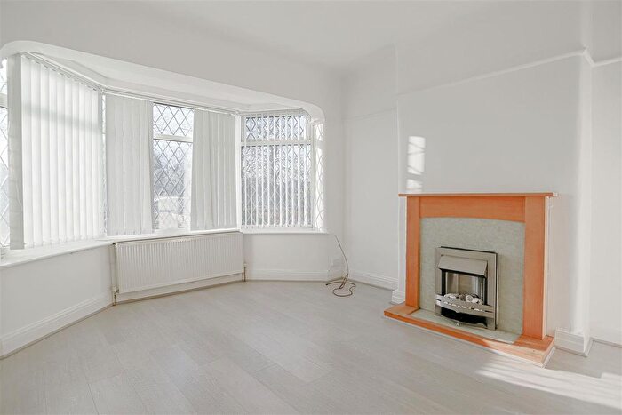 3 Bedroom Semi-Detached House To Rent In Manchester Road, Swinton, M27
