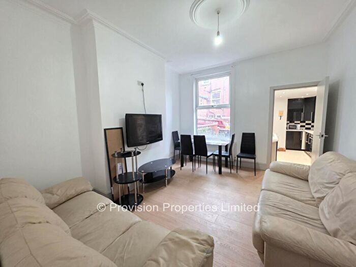 7 Bedroom Terraced House To Rent In Manor Drive, Hyde Park, Leeds, LS6